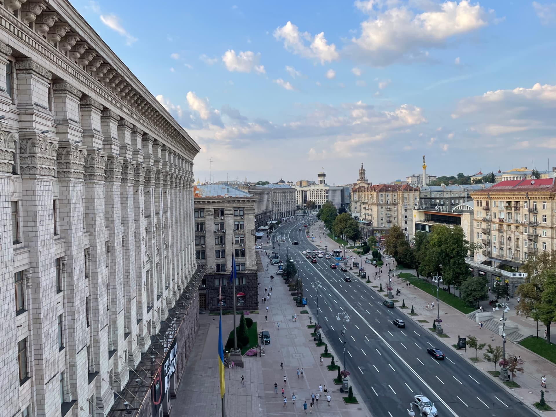 Khreshchatyk — the commercial centre